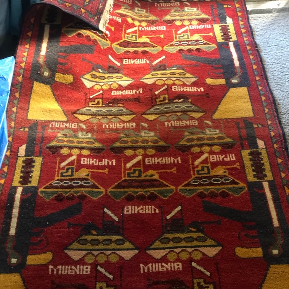 War Rug - Picture 2 of 6